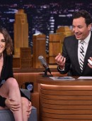Kristen-Stewart-at-The-Tonight-Show-with-Jimmy-Fallon-1