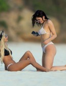 Kylie-Jenner-Bikini-Candids-in-Punta-Mita-3