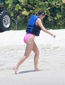 Kylie-Jenner-Swimsuit-Candids-in-Punta-Mita-10