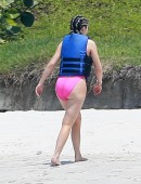 Kylie-Jenner-Swimsuit-Candids-in-Punta-Mita-11