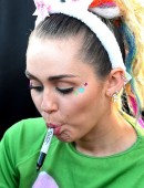 Miley-Cyrus-Arriving-at-Jimmy-Kimmel-Live-3