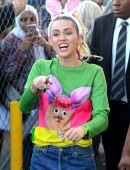 Miley-Cyrus-Arriving-at-Jimmy-Kimmel-Live-7
