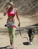 Miley-Cyrus-Hiking-953
