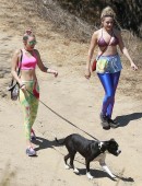 Miley-Cyrus-Hiking-958