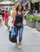 Myleene-Klass-Out-and-About-in-London-6