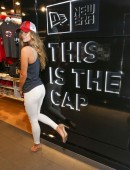 Nina-Agdal-New-Era-Cap-Store-Opening-8