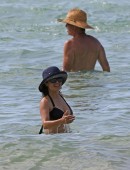 Salma-Hayek-in-Bikini-2