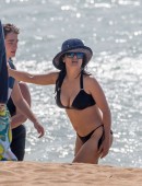 Salma-Hayek-in-Bikini-3