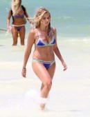 Ashley-Benson-8