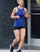 Claire-Danes -Jogging-Brentwood-10