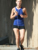 Claire-Danes -Jogging-Brentwood-12