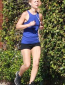 Claire-Danes -Jogging-Brentwood-16