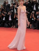 Dakota-Johnson-5