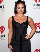 Demi-Lovato-510
