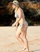 Hilary-Duff-in-Bikini-in-Hawaii-3
