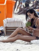 Izabel-Goulart-in-Bikini-851