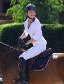 Kaley-Cuoco-at-Flintridge-Riding-Horse-9