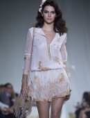Kendall-Jenner-Diane-Von-Furstenberg-Fashion-Show-5