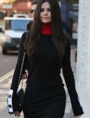 Selena-Gomez-Leaving-Kiss-FM-studios-London-5