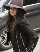 Selena-Gomez-in-Tight-Jeans-605