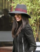 Selena-Gomez-in-Tight-Jeans-606
