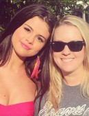 Selena-Gomez-on-Neighbors-2-Sorority-Rising-Set-3