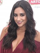 Shay-Mitchell-at-Bon-Voyage-to-Summer-with-Stella-Artois-in-NYC-8