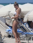 Toni-Garrn-in-Bikini-13