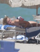 Toni-Garrn-in-Bikini-8