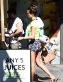Alessandra-Ambrosio-Leaving-a-Yoga-Studio-in-Brentwood-3