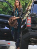 Alessandra-Ambrosio-in-Beverly-Hills-601
