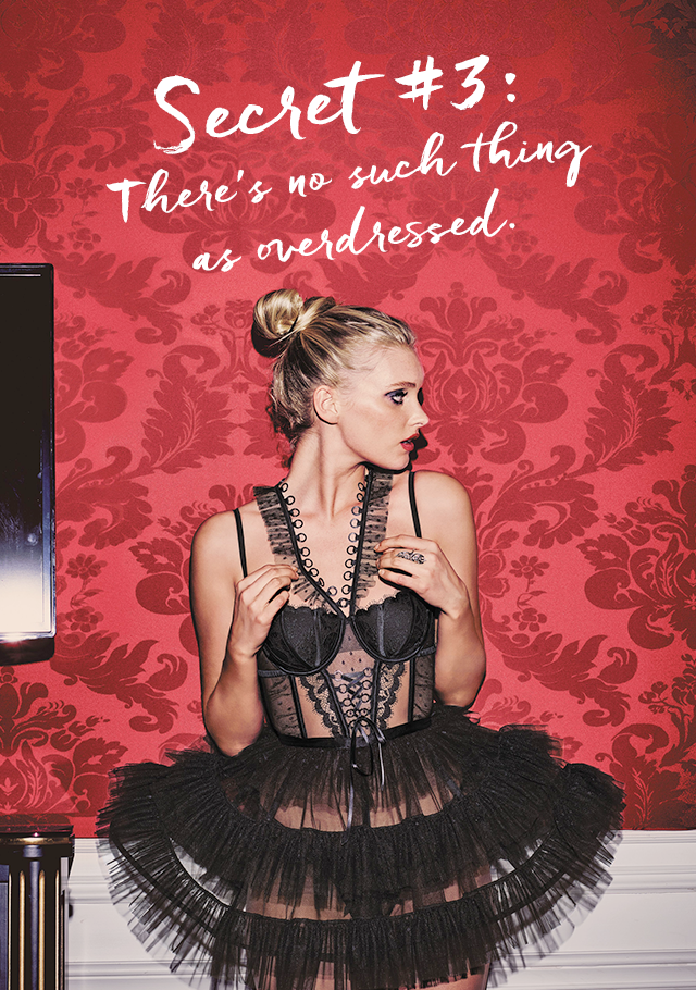 Candice-Swanepoel-and-Others-in-Victoria's-Secret-Holidays-2015-6