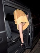 Charli-XCX-Upskirt-509