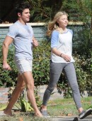 Chloe-Grace-Moretz-Set-of-Neighbors-2-Sorority-Rising-in-LA-11