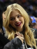 Chloe-Moretz-att Islanders Game in Brooklyn, October 2015-3