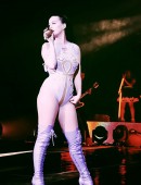 Katy-Perry-at-Prismatic-Concert-in-San-Juan-1
