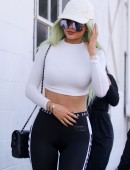 Kylie-Jenner-Studio-LA-1