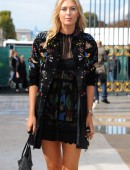 Maria-Sharapova-Paris-Fashion-Week-October-2015-3