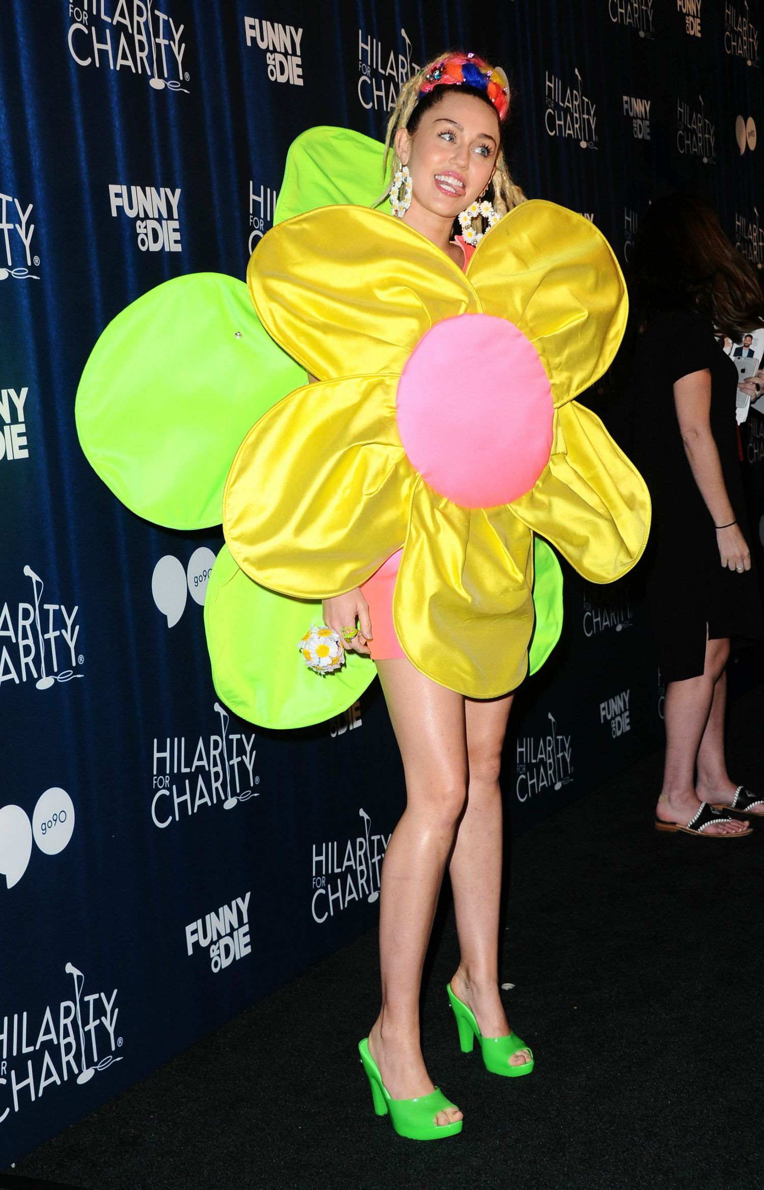 Miley-Cyrus-Hilarity-for-Charity`s-James-Franco’s-Bar-Mitzvah-Hollywood-CA-10