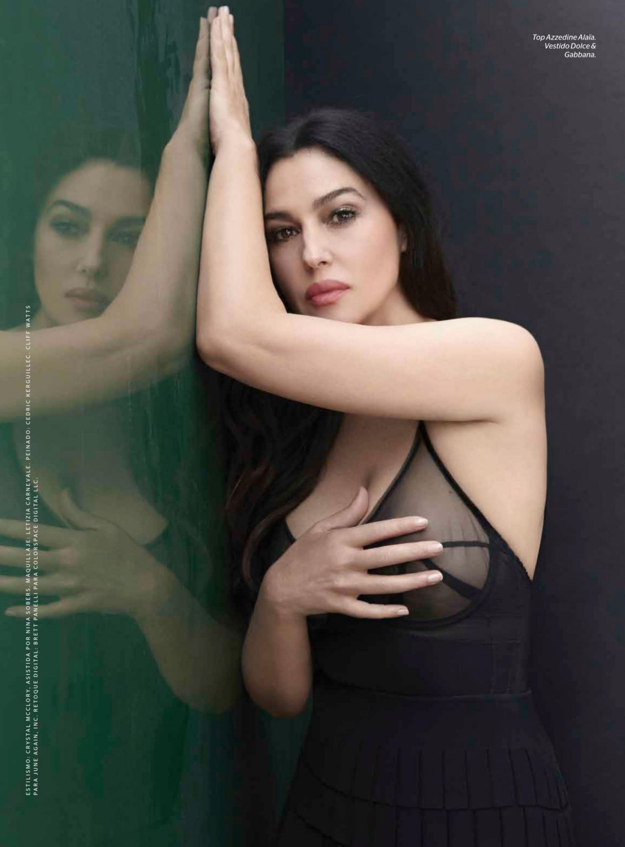 Monica-Bellucci-Esquire-Magazine-Mexico-October-2015-Issue-5