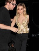 Nicola-Peltz-302