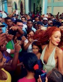 Rihanna-Vanity-Fair-Magazine-Photoshoot-November-2015-2