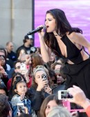 Selena-Gomez-NBCs-Today-at-Rockefeller-Plaza-1