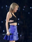 Taylor-Swift-on-The-1989-World-Tour-in-Des-Moines-4