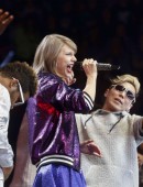 Taylor-Swift-on-The-1989-World-Tour-in-Des-Moines-8