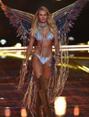 Candice-Swanepoel-2015-Victoria's-Secret-Fashion-Show-NYC-207