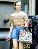 Elle-Fanning-Shopping-NYC-8