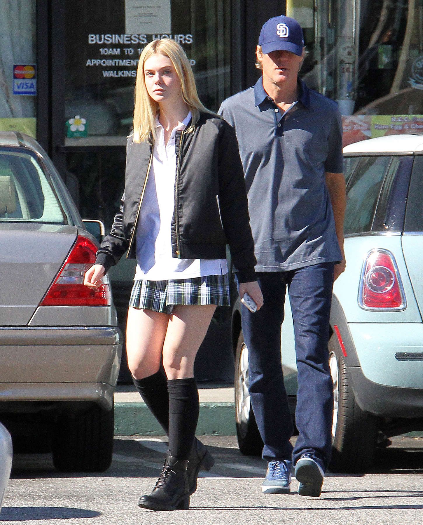 Elle-Fanning-in-Skirt-1