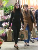 Emmy-Rossum-Shopping-LA-4