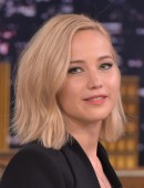 Jennifer-Lawrence-The-Tonight-Show-Starring-Jimmy-Fallon-in-NYC-3